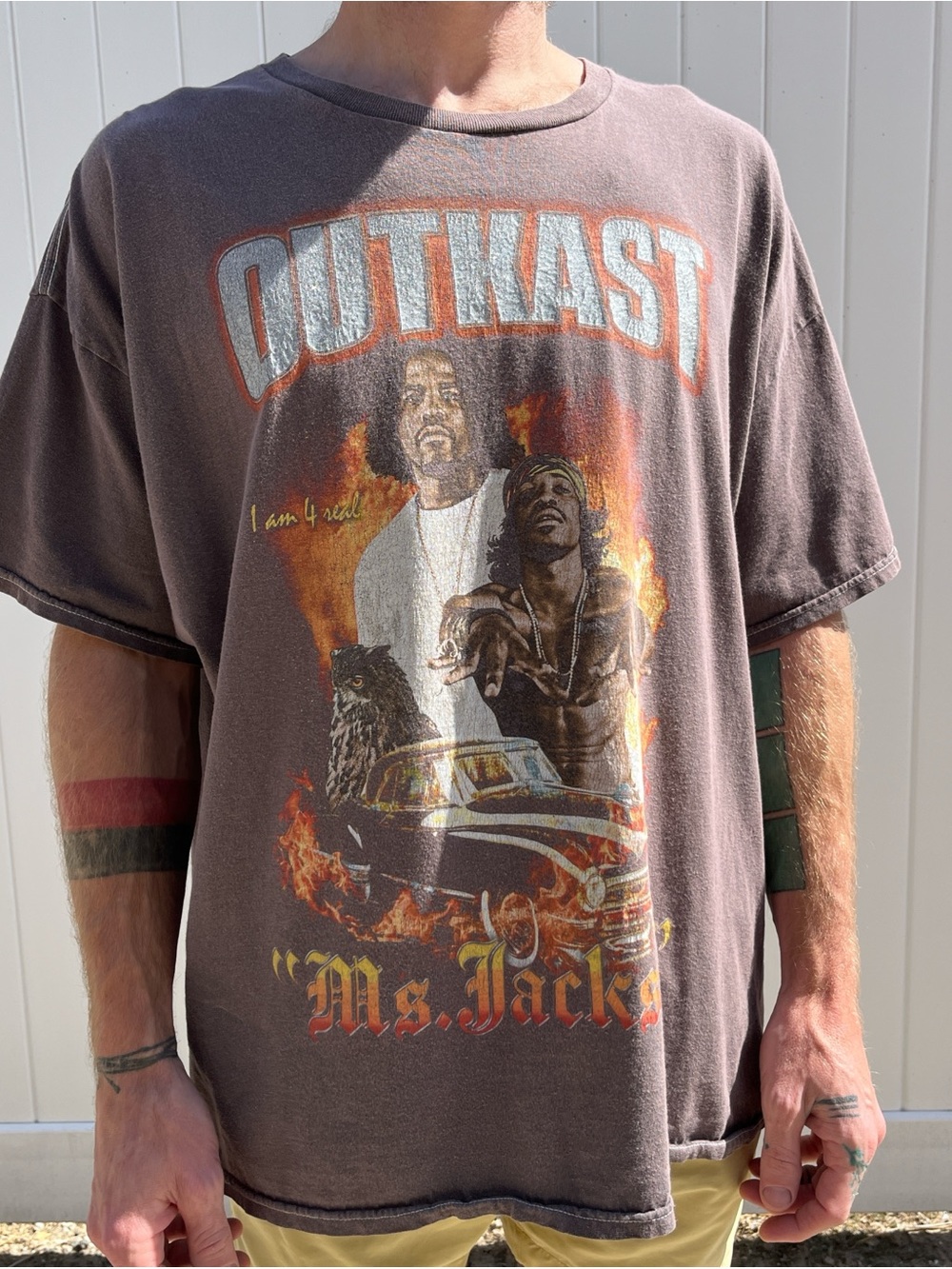 Outkast Graphic Short Sleeve Tee in Faded Brown